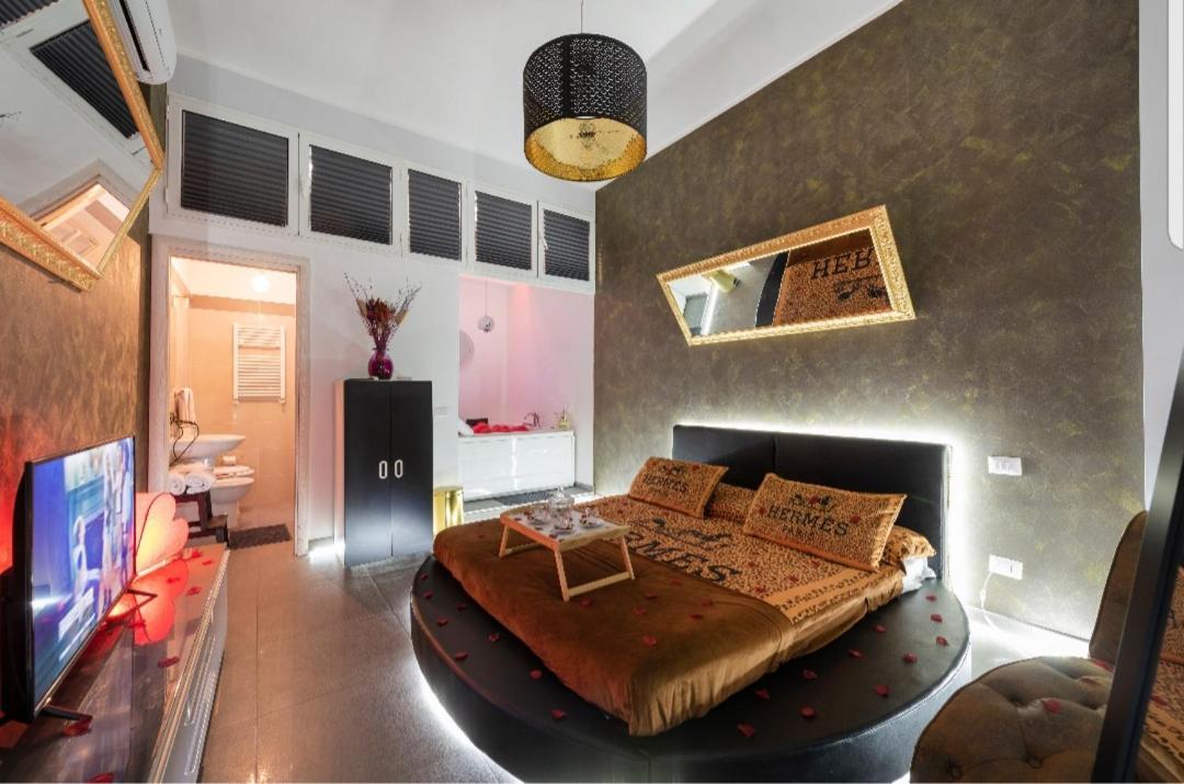 Lovers Excape - Adults Only Apartment Rome